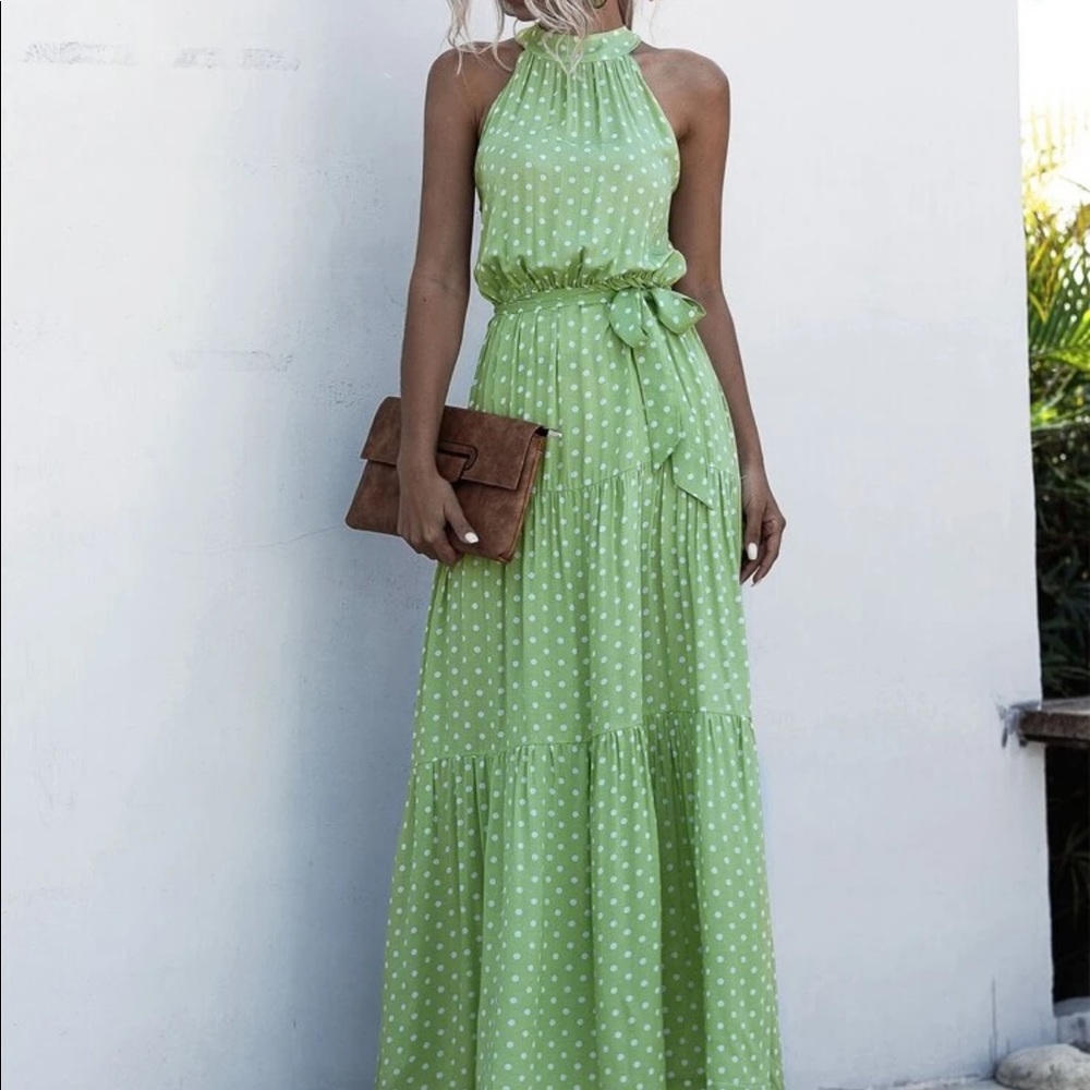 Halter maxi Dress - Picture 2 of 8